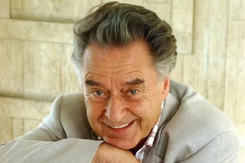 Андрей Дементьев, мудрость и правдивость его стихов заставляет их перечитывать вновь и вновь. Вне времени и места. Фото Яндекс.Картинки.
