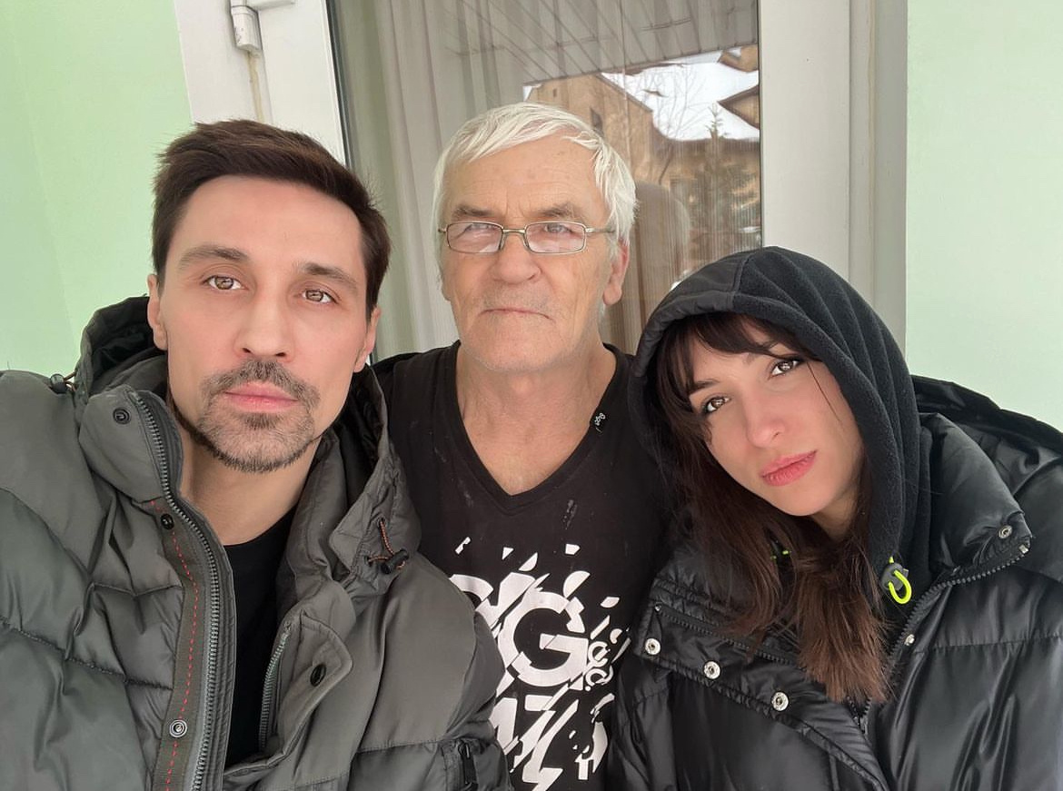    Дима Билан с сестрой Анной и отцом НиколаемСоцсети