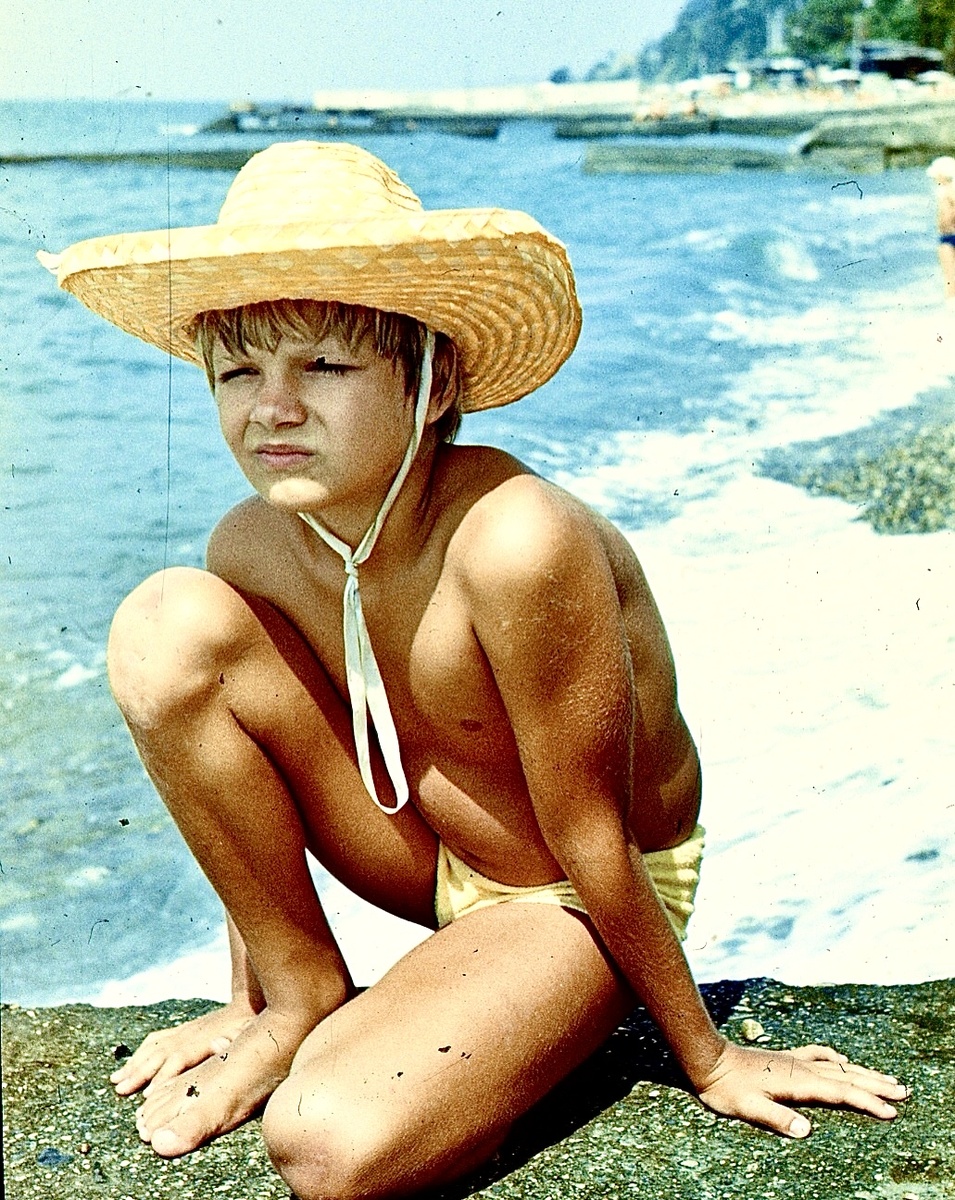 Всегда печальные глаза и бесконечное одиночество