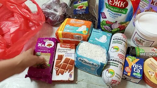 Получила зарплату и по магазинам, мои продуктовые покупки в светофоре и магните. Смотрите что купила.