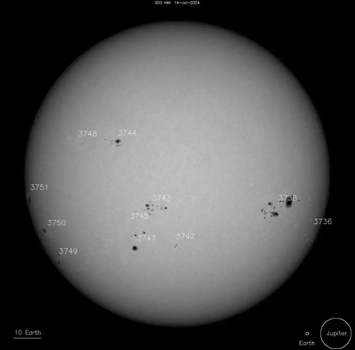 Пятна на Солнце по состоянию на 14 июля 2024 года. Фото: NASA SDO/HMI