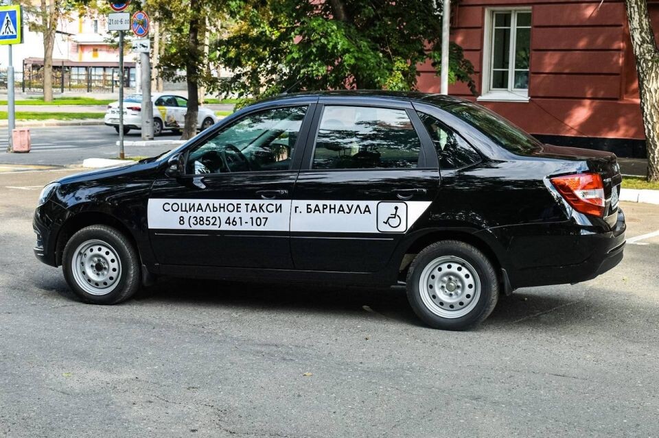    Новый автомобиль для службы соцтакси Барнаула. Источник: duma-barnaul.ru