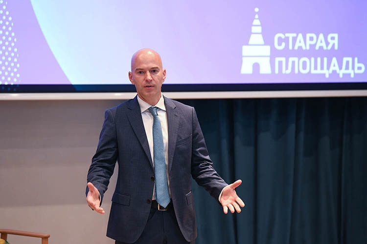    Сергей Иванов: «После строительства таких больших инфраструктурных автомагистралей к нам приедут уже не только соседние регионы. Трасса М12 идет до Санкт-Петербурга, соответственно, может быть и Ленинградская область, все, что там находится».   
Фото: «БИЗНЕС Online»