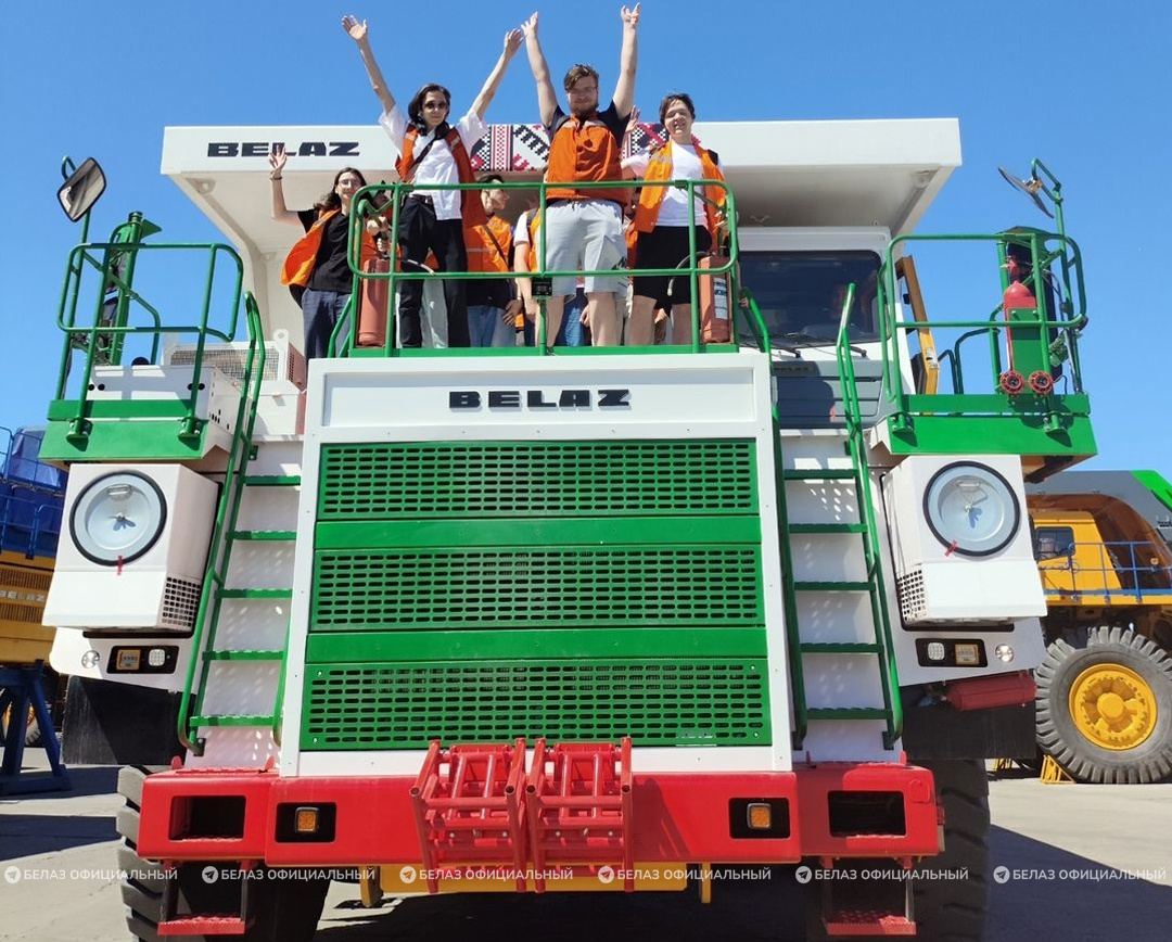    БЕЛАЗ в рамках промышленного туризма посетили 270 тысяч гостей из нескольких десятков стран