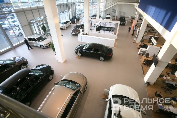 В марте российский авторынок продемонстрировал свой лучший показатель — 146,5 тысячи проданных автомобилей. Роман Хасаев / realnoevremya.ru