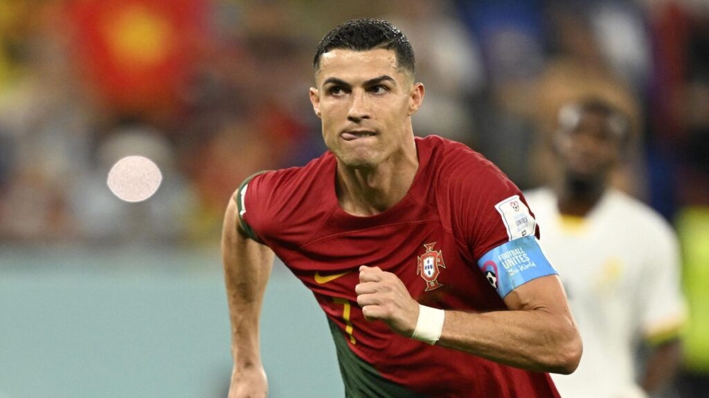 Завершившийся чемпионат Европы по футболу 2024 года принес немало сюрпризов, и одним из них стал неожиданный антирекорд легендарного португальского нападающего Криштиану Роналду.
