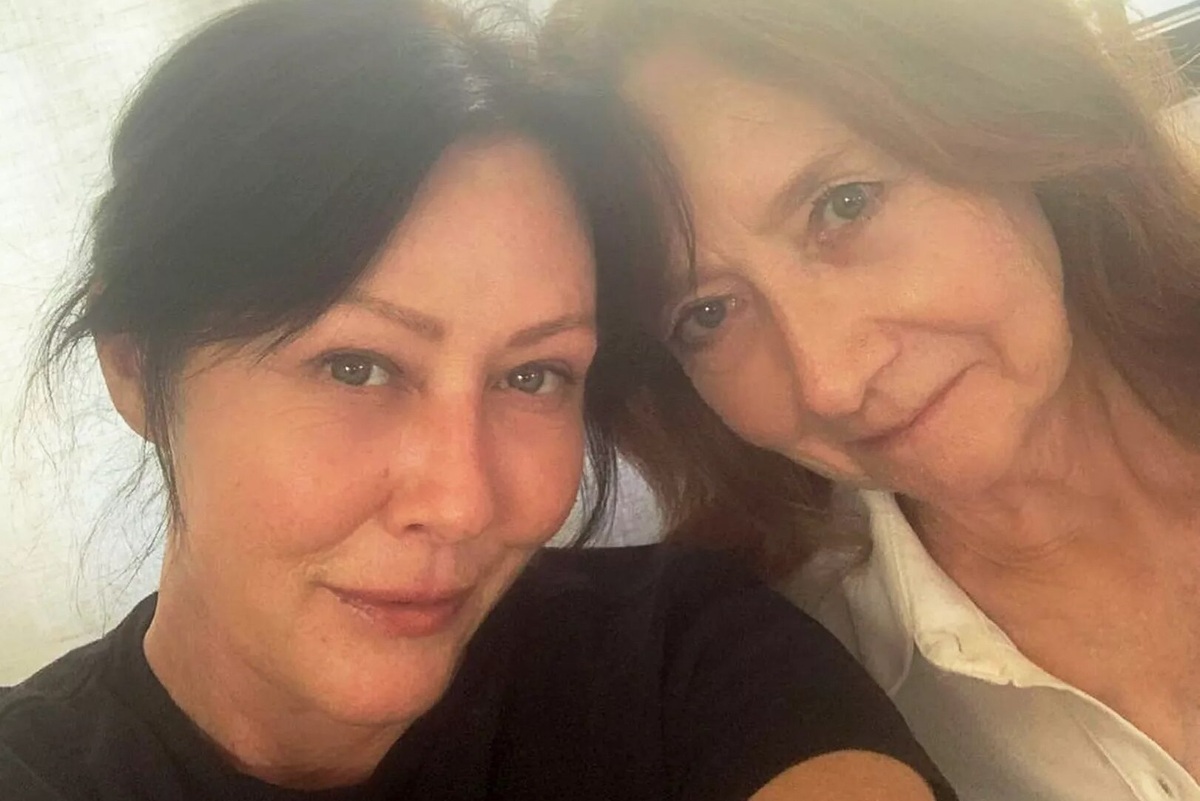     «Умерла моя красивая девочка и мое сердечко»: мать Шеннен Доэрти прервала молчание после ее смерти