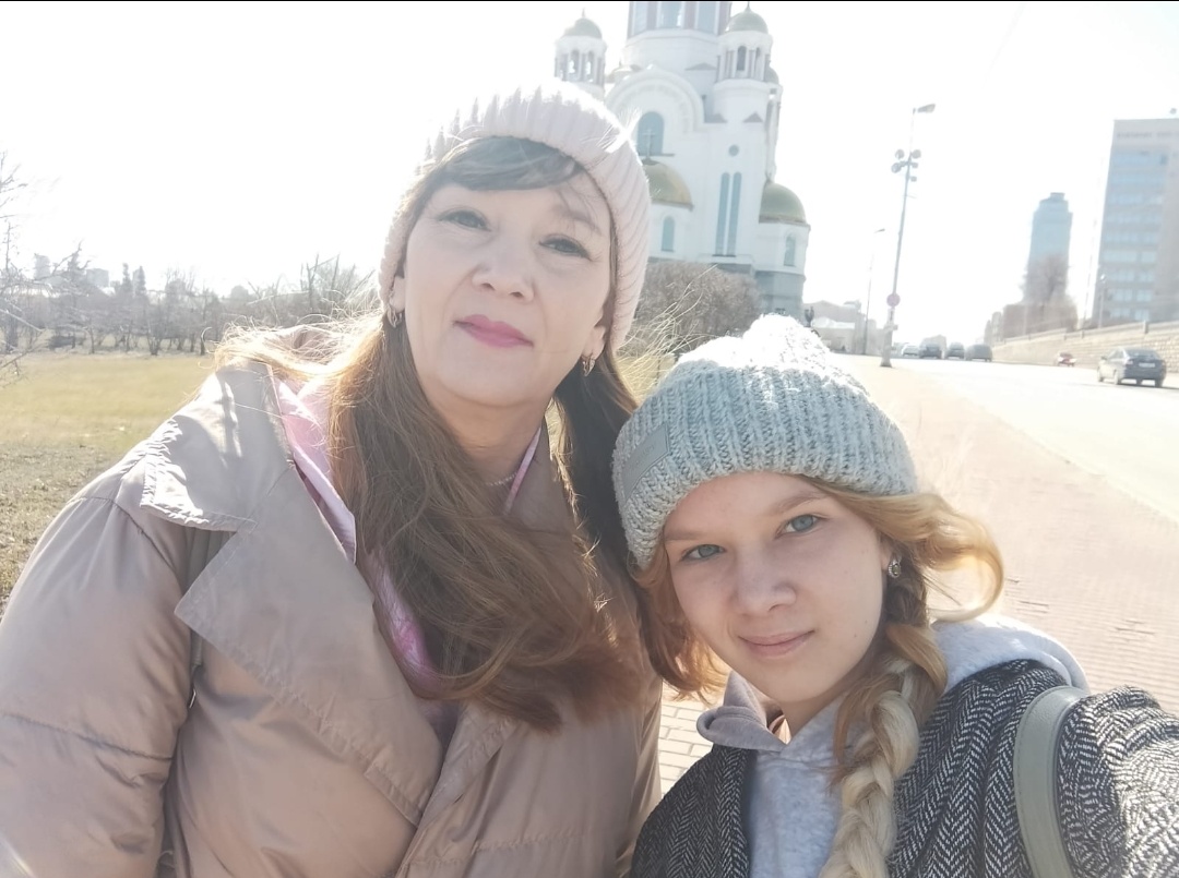 Я с Настей. Фото из личного архива. Екатеринбург. Апрель 2024.