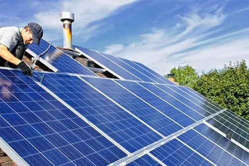   В центре систем преобразования солнечной энергии находится элемент первостепенной важности: инвертор солнечной панели.-4