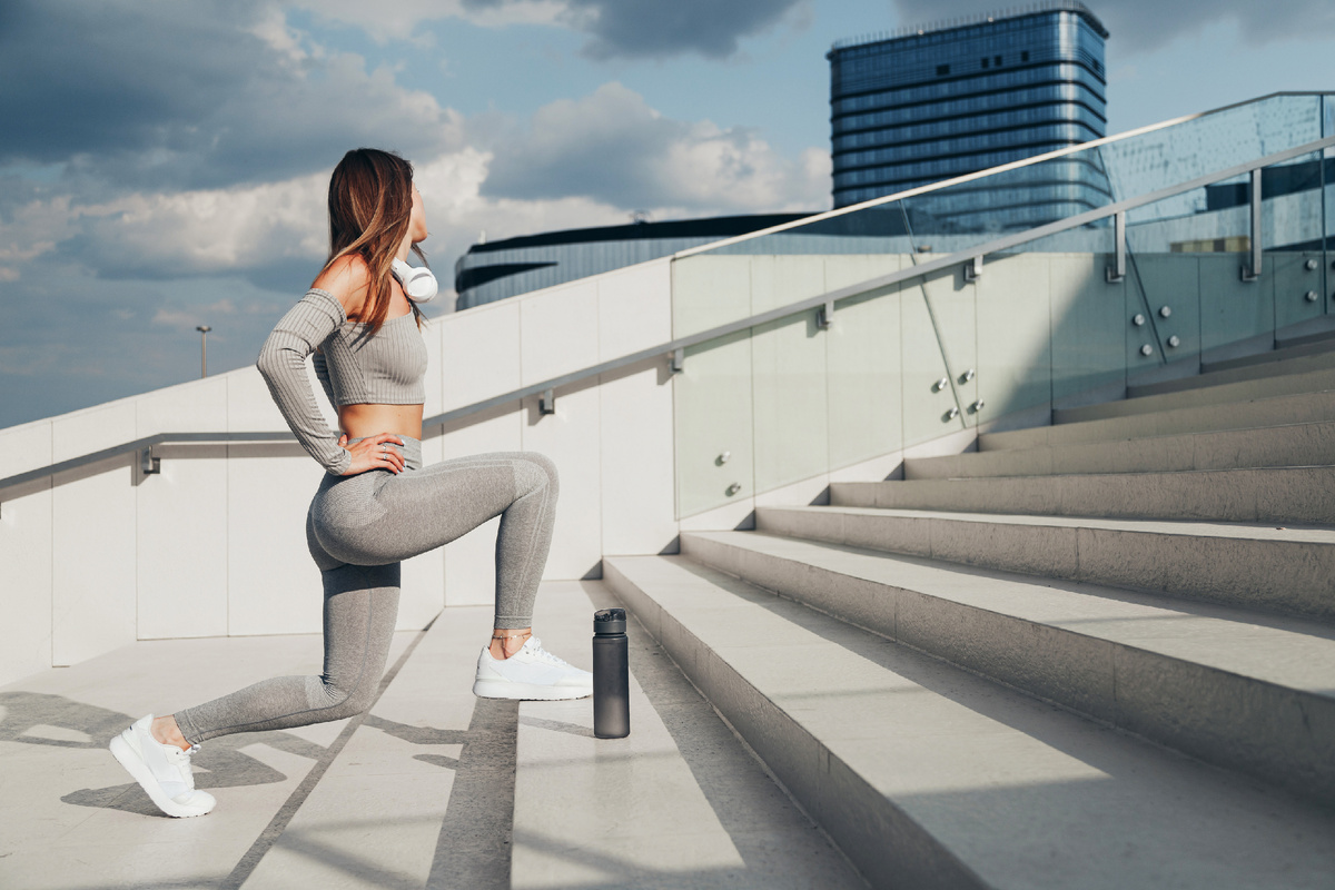 Как научиться садиться на шпагат с нуля в домашних условиях