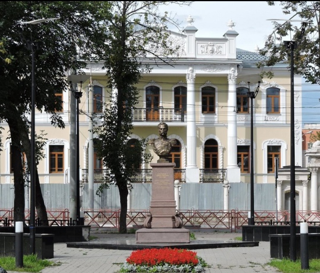 Дом на Красной площади купцов Сорокиных в городе Ярославле, из интернета.