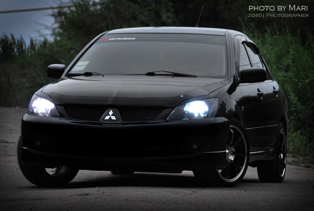 Mitsubishi Lancer 9 с дополнительными обвесами