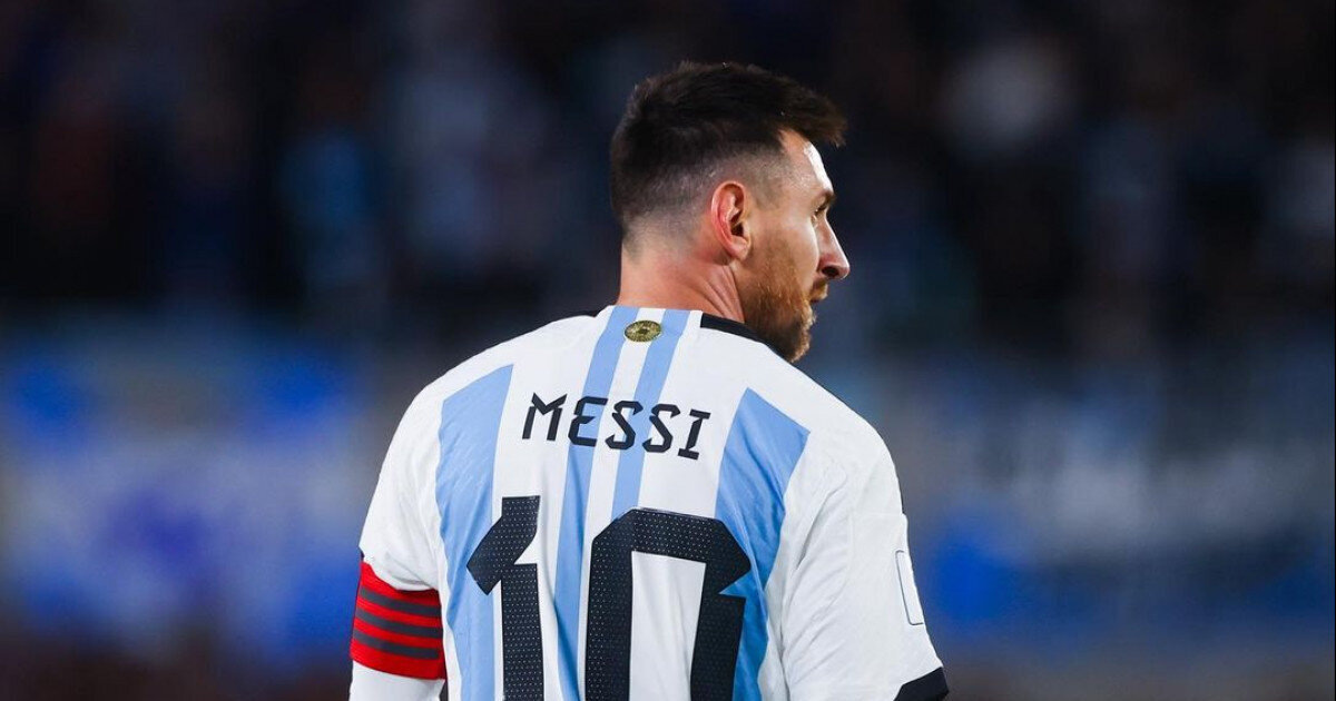 Аргентинцы стали победителями Кубка Америки-2024, обыграв в финале сборную Колумбии (1:0 в дополнительное время). Месси завершил турнир с 1 голом и 1 голевой передачей в 5 играх.