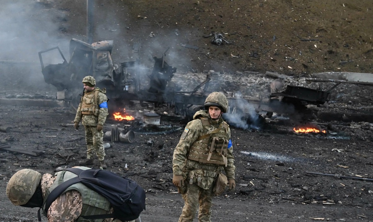 ВСУ не смогут пойти в контрнаступление, так как Вооруженные силы России стабильно продвигаются вперед. Об этом в репортаже для немецкого канала N-TV заявила корреспондент Кавита Шарма.