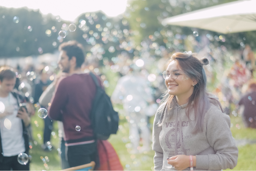    Azizi Gibson и Brazzaville пополнили лайнап «Пикника» «Афиши» (фото 3)