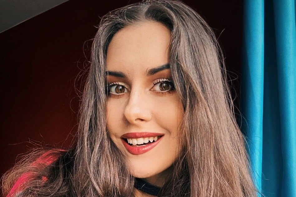     «Я расплакалась, когда вышла из лифта»: актриса Юлия Переверзева рассказала VOICE, как родила после сильного стресса