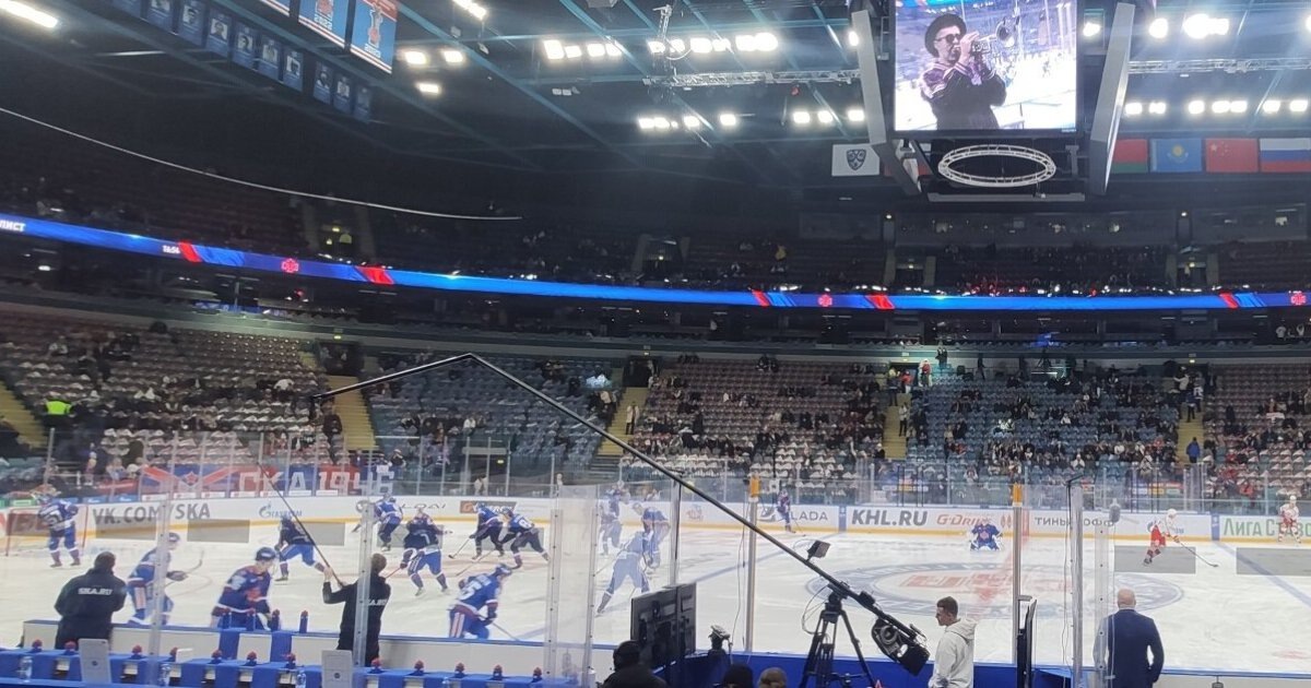 «Хоккейный клуб СКА сообщает, что домашние матчи предстоящего сезона КХЛ команда проведет в Ледовом дворце.