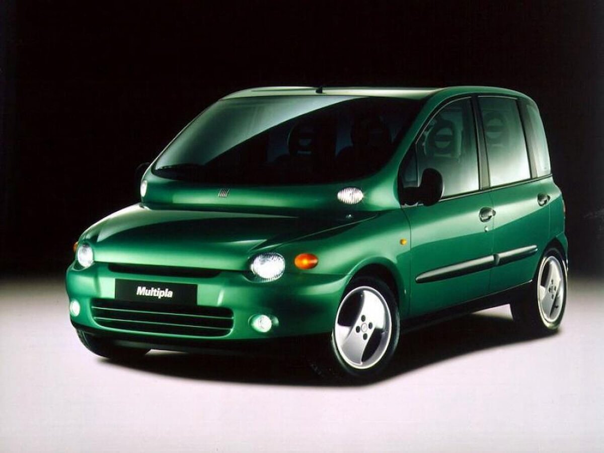 В далеком 1998 году компания Fiat вывела на рынок минивэн Multipla.-2