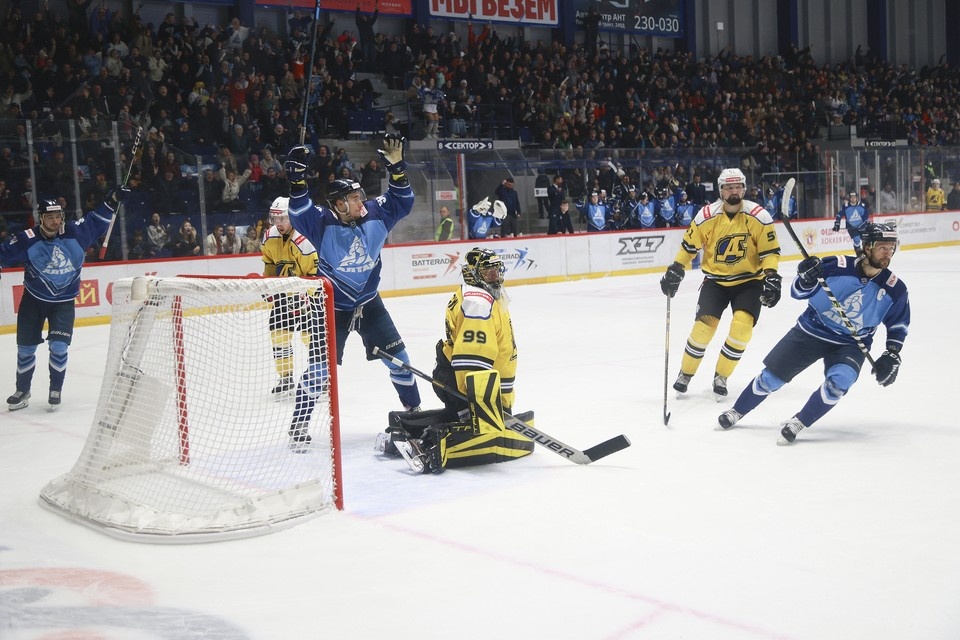    Скоро большой хоккей вернется в Барнаул Олег УКЛАДОВ