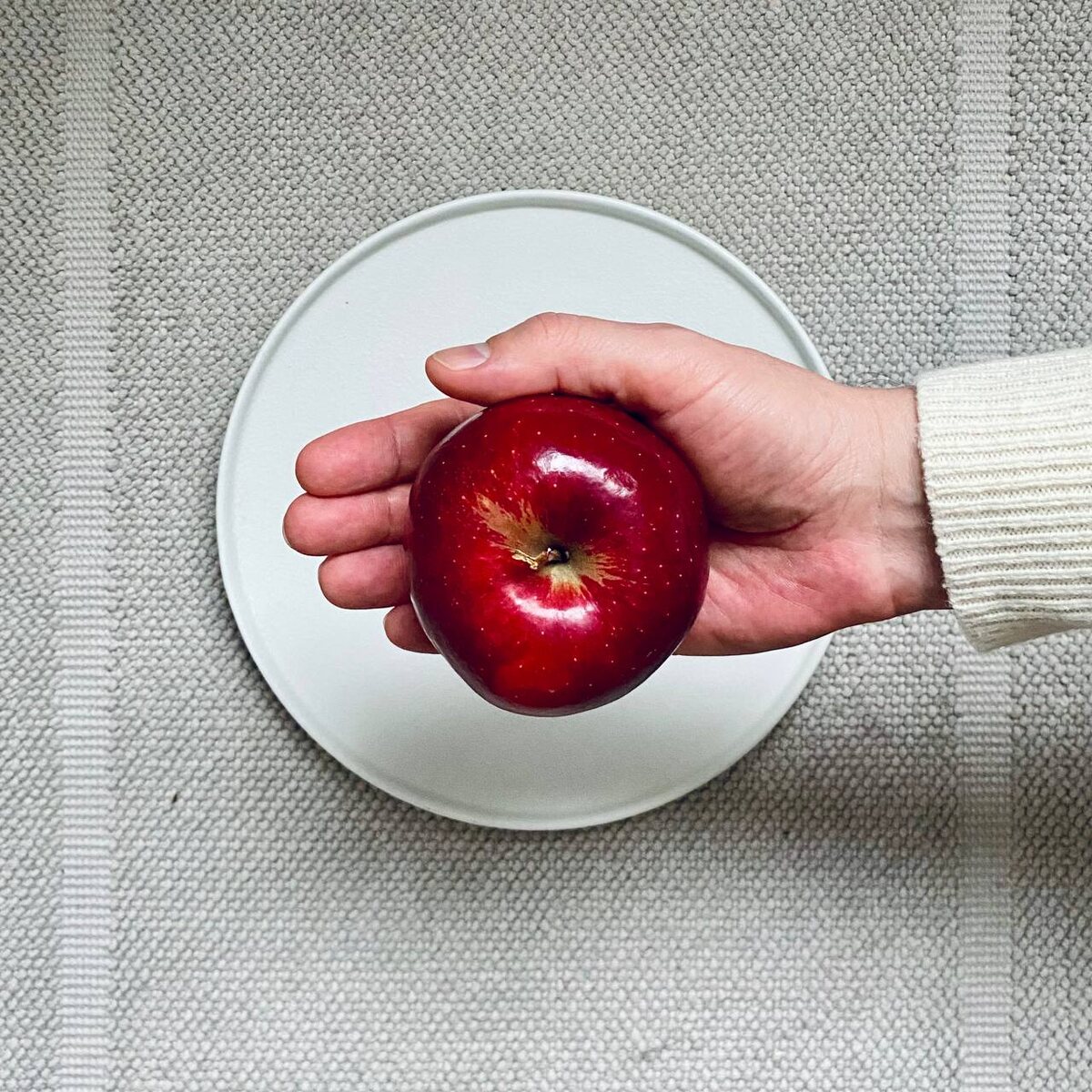 Qızıl Alma — Красное яблоко. Фото Таволги.