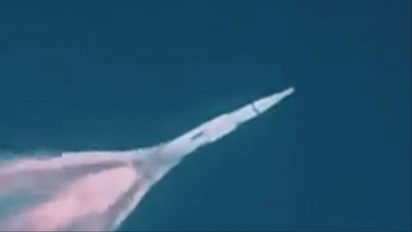 Эпизод из фильма "Moonwalk One". Увеличено и замедленно.