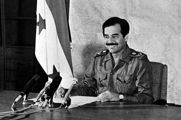 Саддам Хусейн, 1980 год / Alain MINGAM/Gamma-Rapho via Getty Images   📷