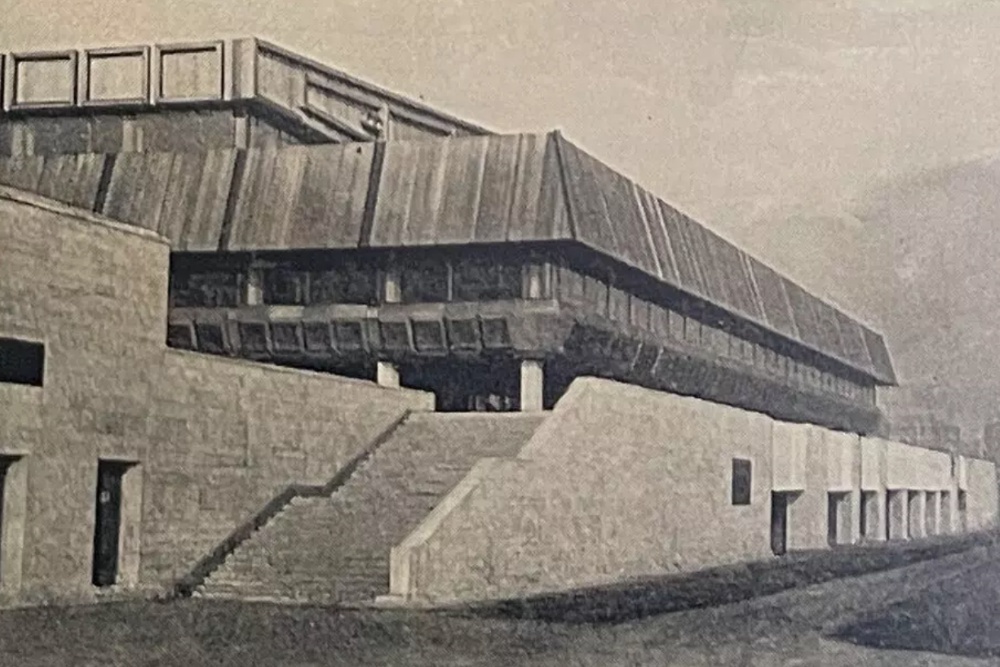    Универсальный дворец спорта "Крылья Советов" в 1981-м году. / журнал "Строительство и архитектура Москвы" / pastvu.com
