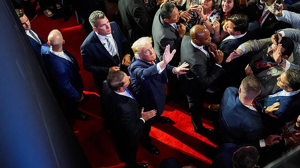     "Цивилизованный мир" обвиняет Трампа в покушении на самого себя REUTERS/Cheney Orr