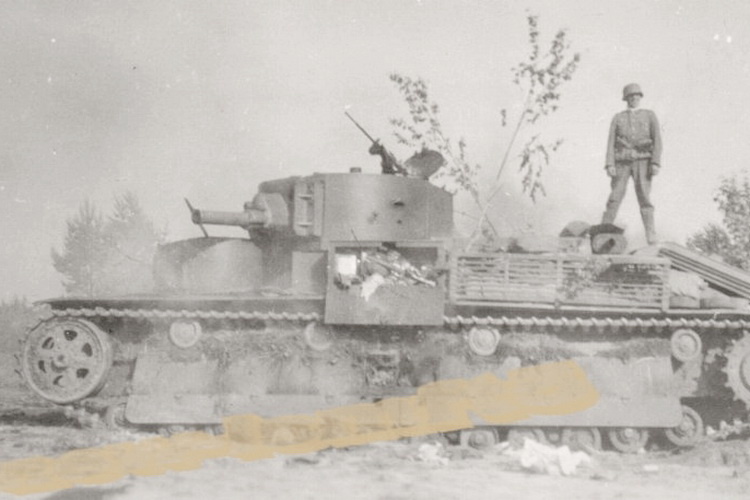 Экранированный танк Т-28 из 5-го танкового полка 3-й Краснознаменной танковой дивизии