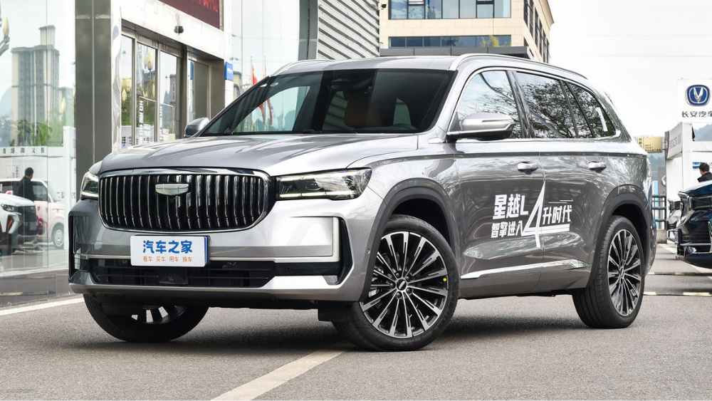Гибридный кроссовер Geely Monjaro Zhiqing 
