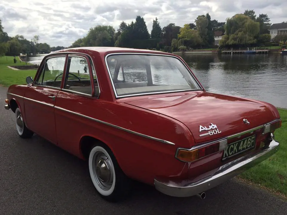 Двухдверный седан Audi 1966 года выпуска