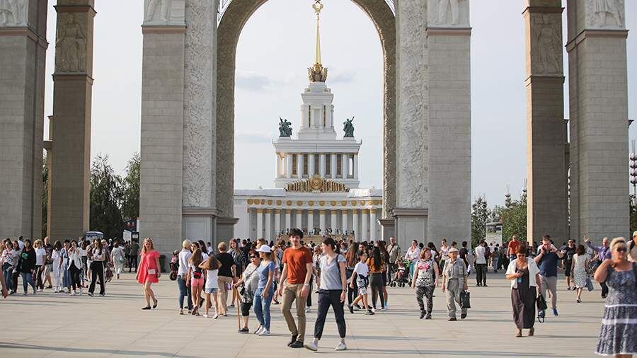 ВДНХ ФЕСТИВАЛИ МОСКВА ИСКУССТВО Фото: ИЗВЕСТИЯ/Зураб Джавахадзе