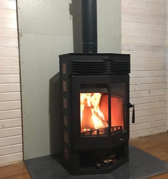 Термоизоляция стены панелями фаспан за печью Мета Варяг 9