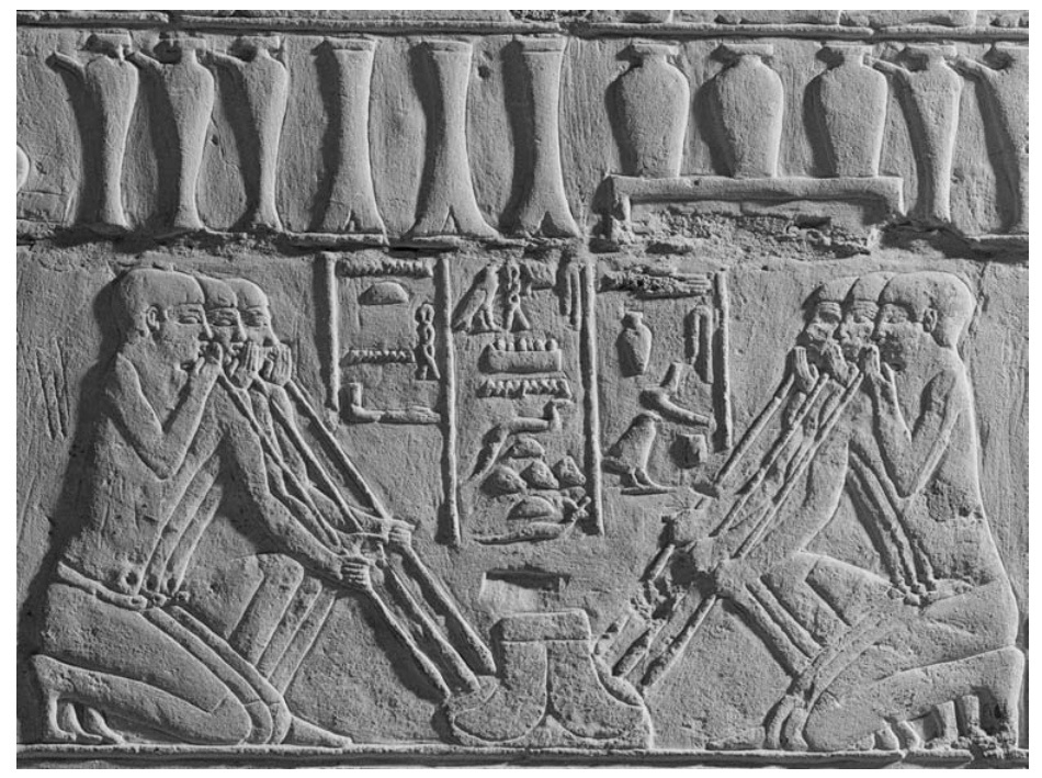 Сцена медного производства на стене гробницы Мерерука, начало VI династии, Саккара.