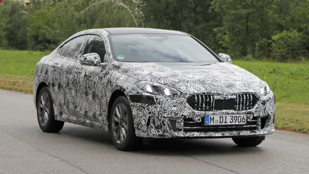 Компания BMW приступила к тестированию обновленной версии модели 2 Series Gran Coupe, которая была впервые представлена в 2020 году.