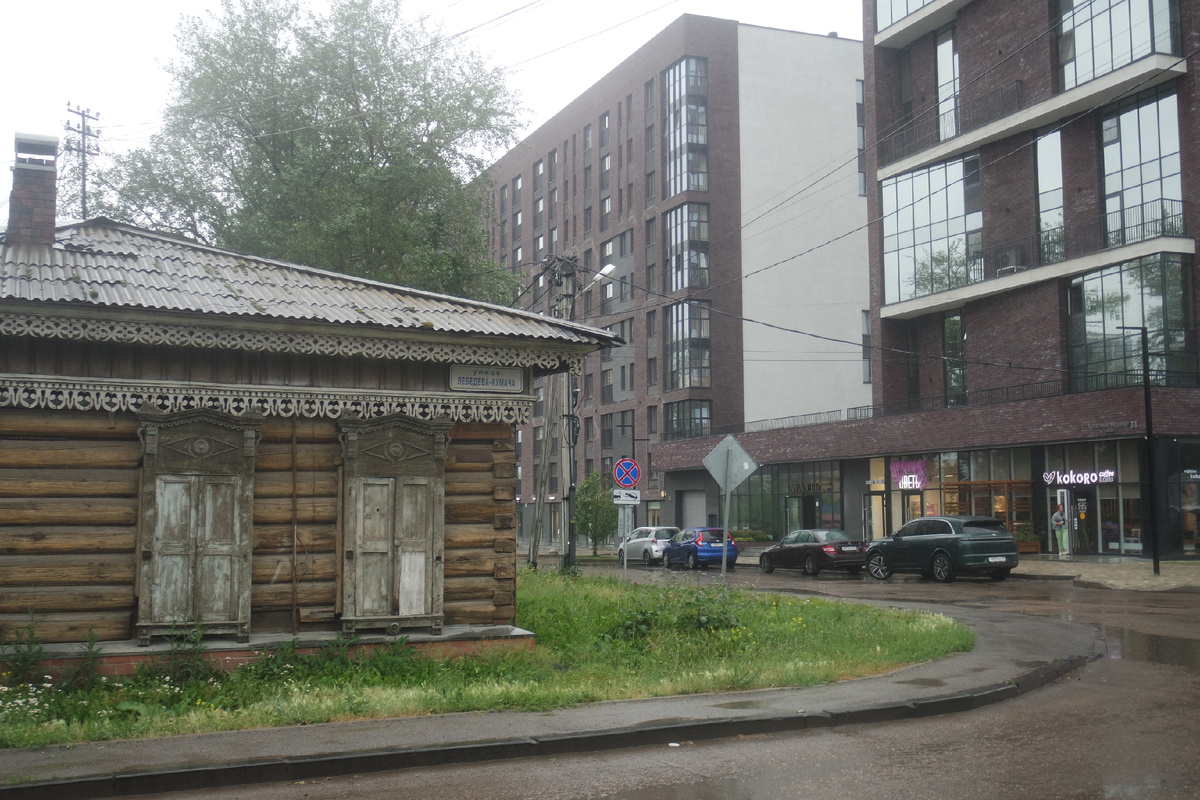 угол Лебедева-Кумача и Красных Мадьяр