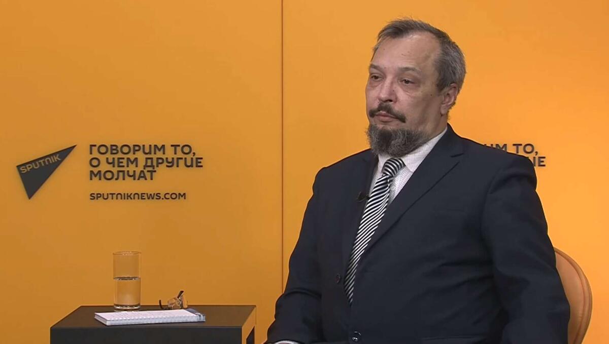 Министр энергетики Казахстана Алмасадам Саткалиев на пресс-конференции в правительстве 14 июля ответил и на вопросы журналистов, касавшихся атомной энергетики.