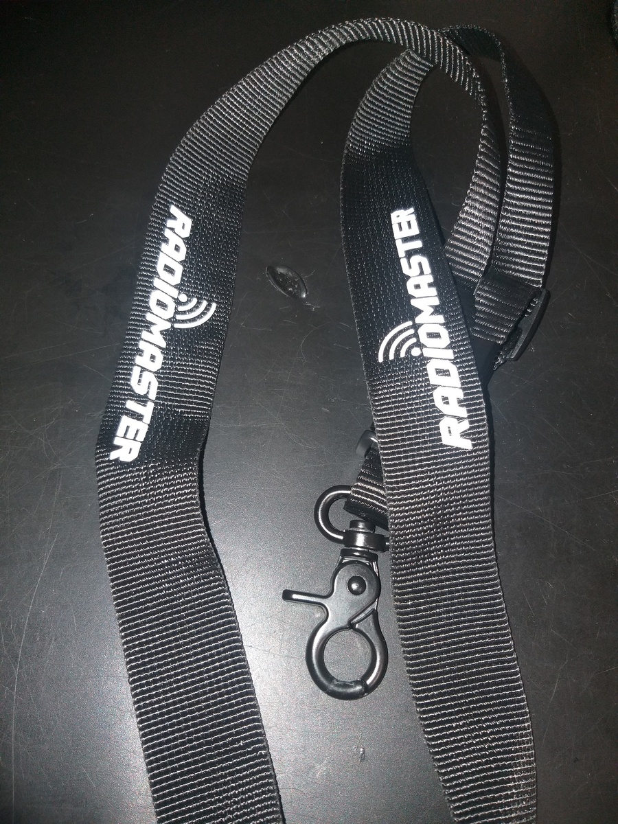 Ремешок покупается отдельно, но с ним очень удобно