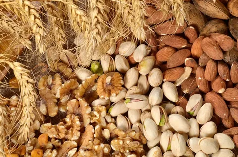 Орехи и цельные злаки