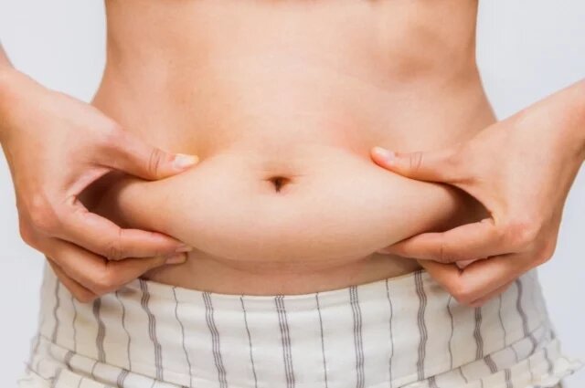    Какие упражнения быстрее сжигают жир на животе?