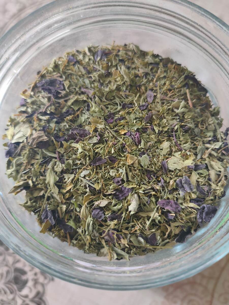 Приправа (укроп, петрушка, базилик)