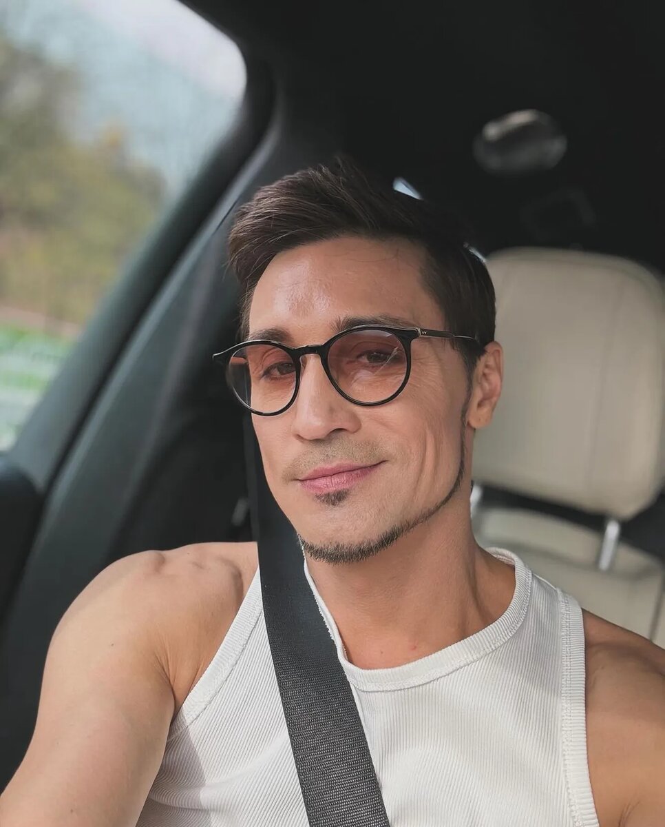    Дима Билан признался, что Юра Шатунов вдохновлял егоСоцсети