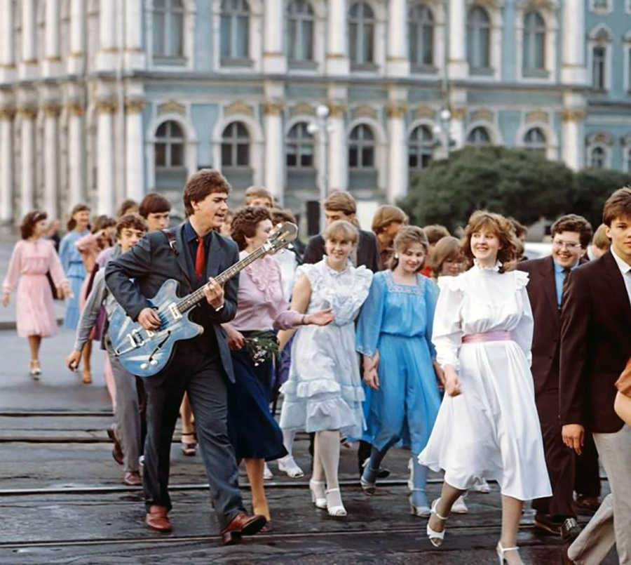 Выпускницы в Питере еще 80-е годы 