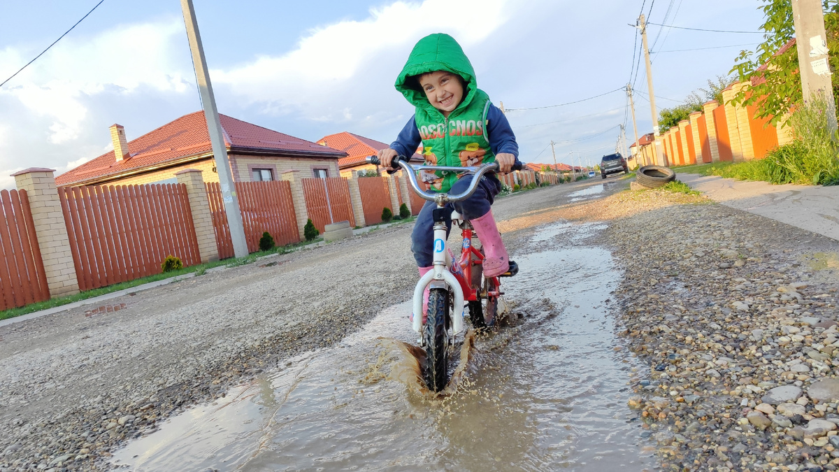 Весной бывали лужи, сейчас же 42 в тени... 