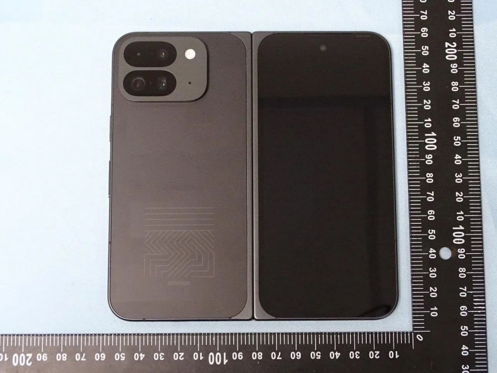    Pixel 9 Pro Fold