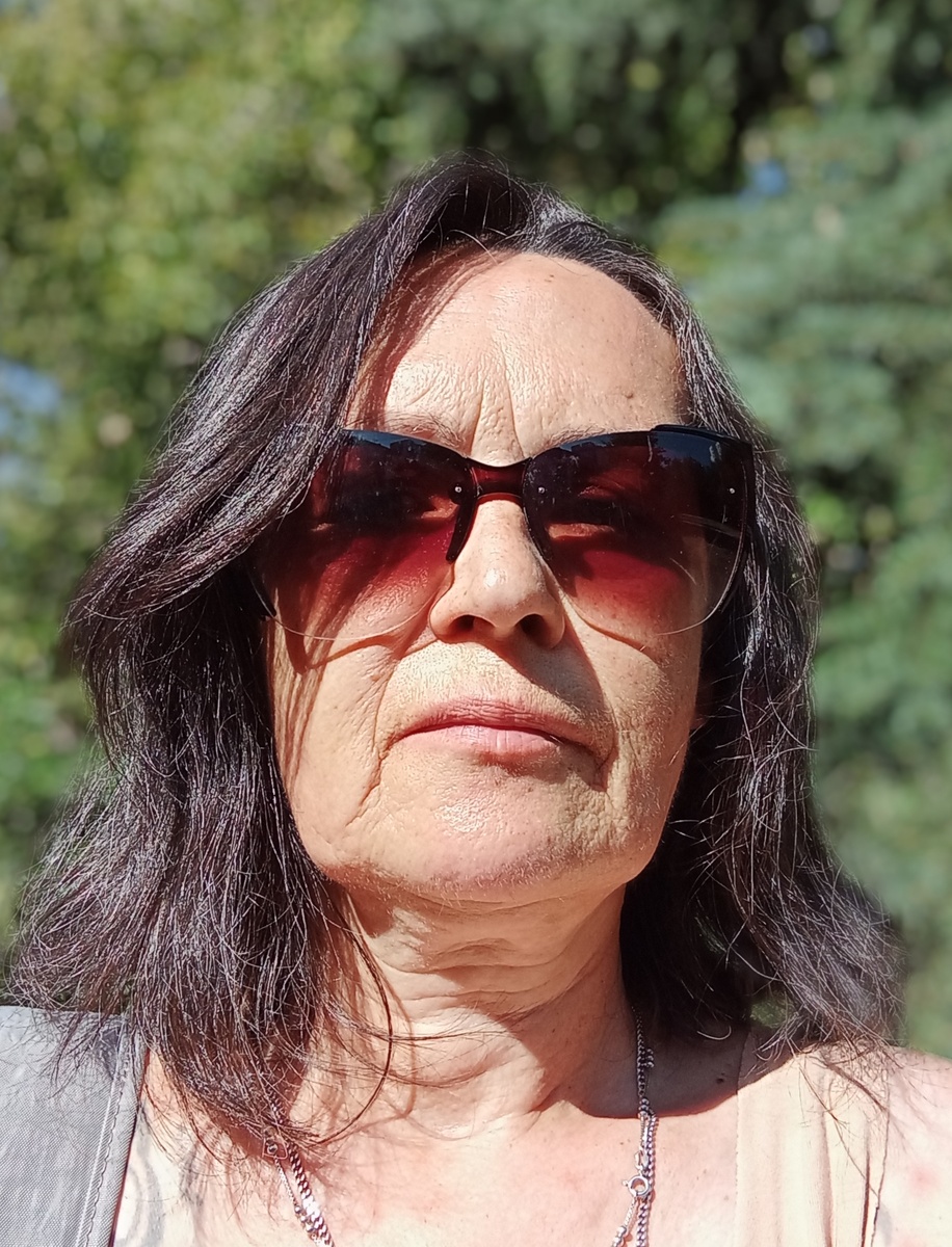 Сердитый невыспавшийся автор.