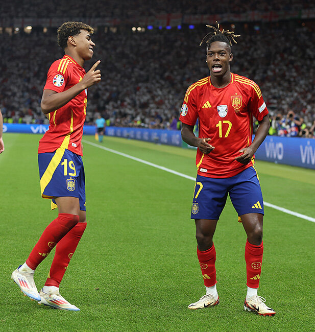 Каспер уэйр баскетболист. Виллиам футболист. Will transfer. Will transfer. Муниаин атлетик.