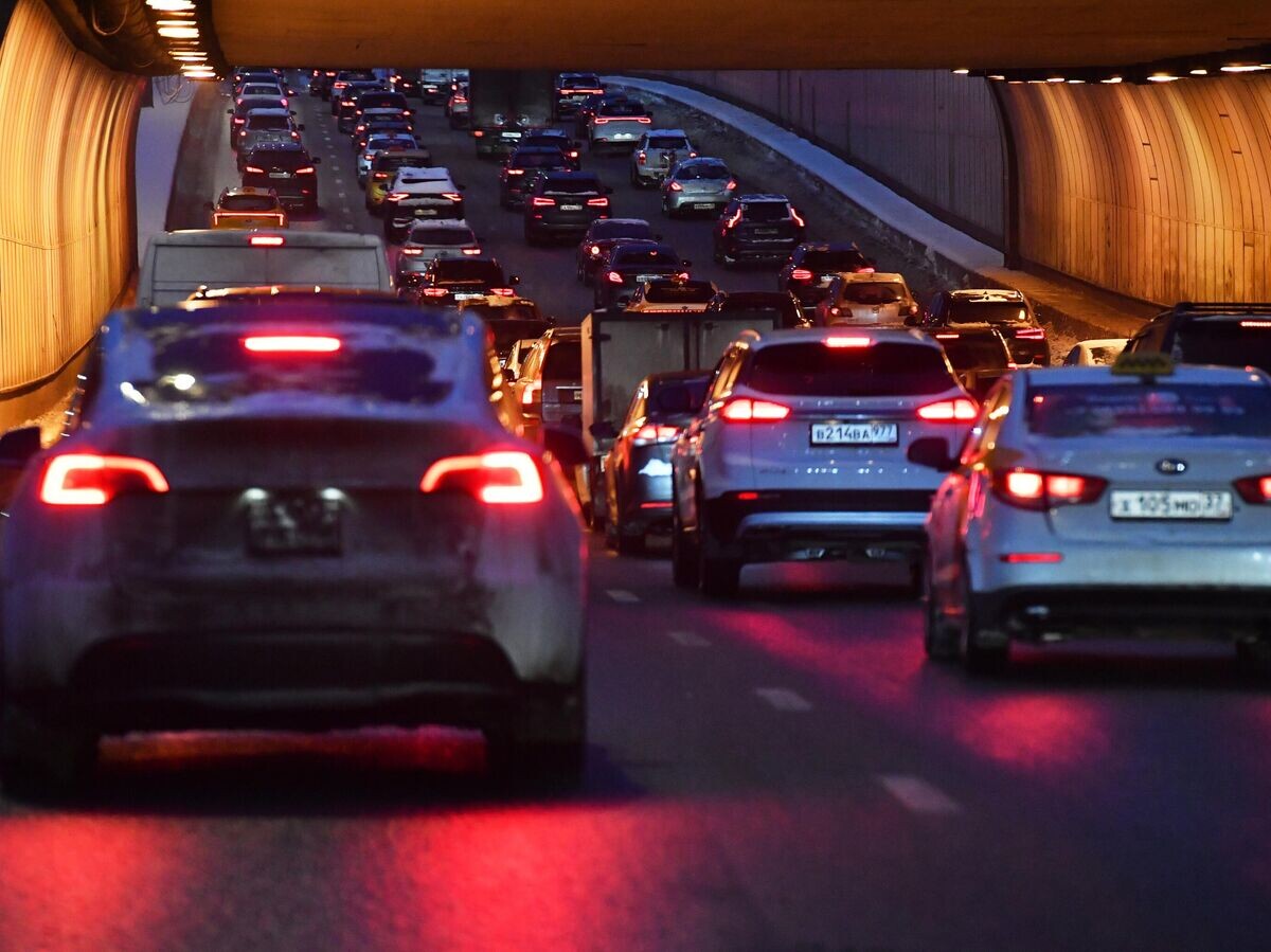    Автомобили на дороге в Москве© РИА Новости / Наталья Селиверстова