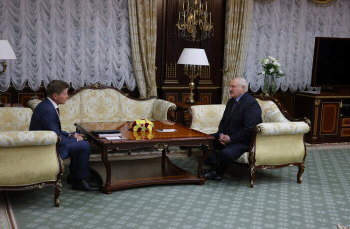  Олег Кожемяко и президент Беларуси Александр Лукашенко обсудили развитие сотрудничества. Фото: правительство Приморья