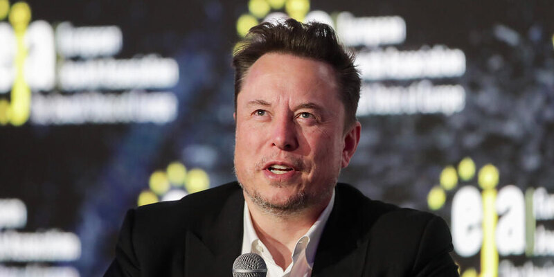 "Космический дядька " И.Маск. изобретатель и миллиардер.  фото: картинки  яндекса.